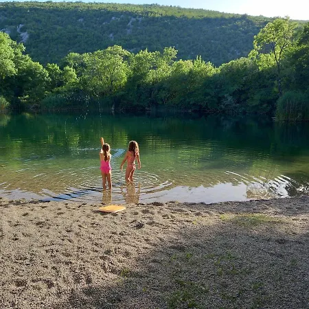 Hercegovka בית אירוח *